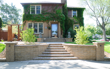 Versa-Lok stairs and columns
