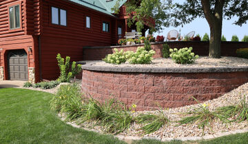 Tiered, Curved Walls